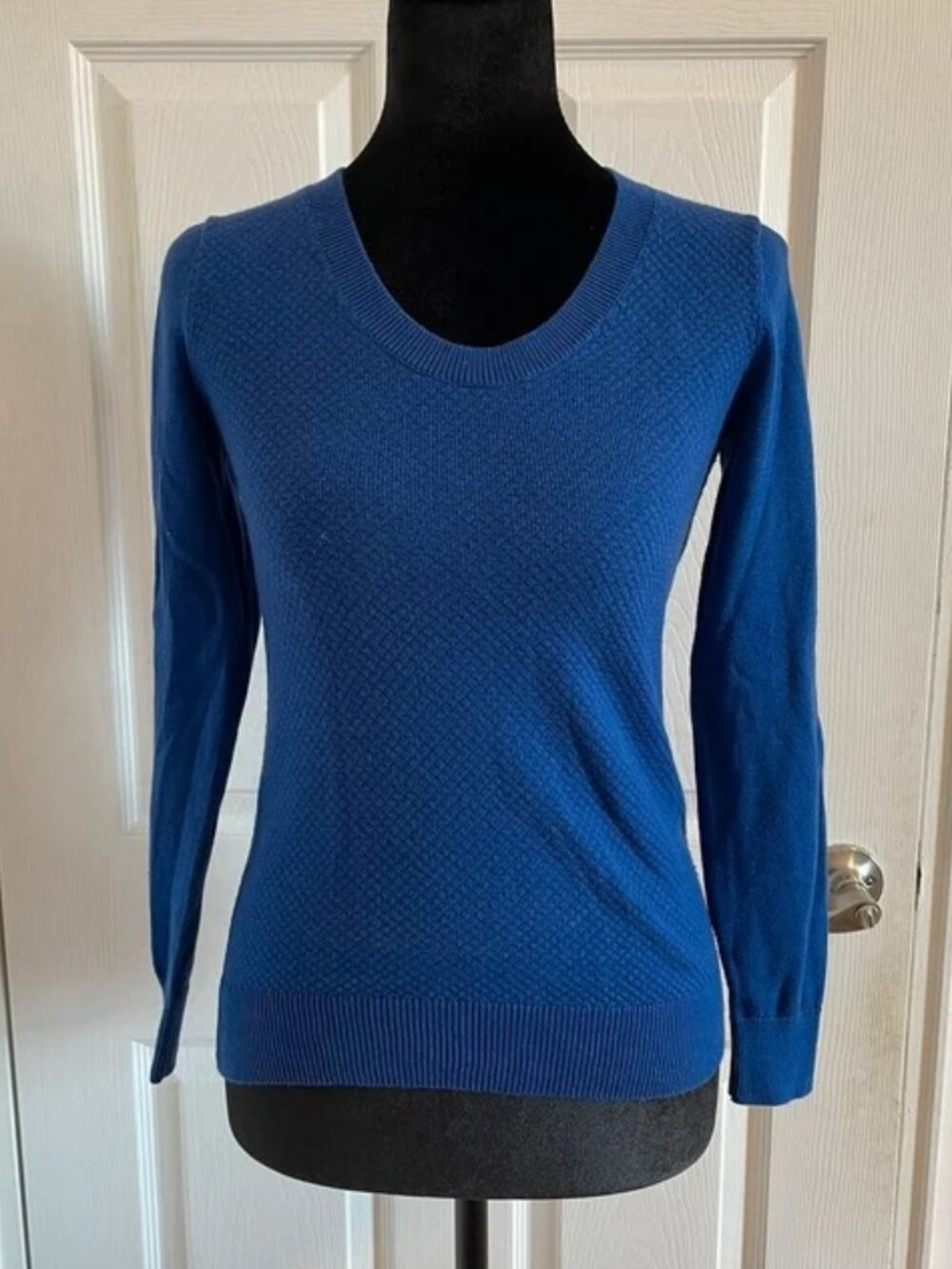 Banana Republic Women’s Blue Sweater XS